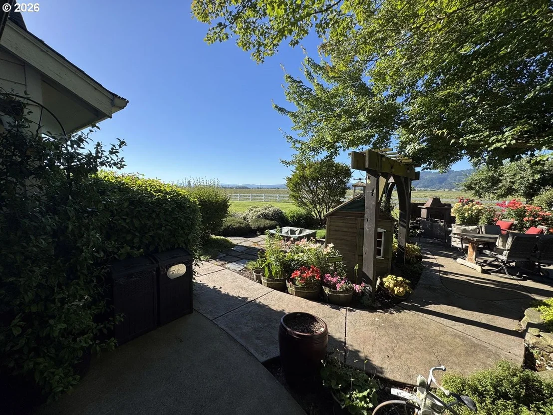 Photo of 33174 LANGMACK RD