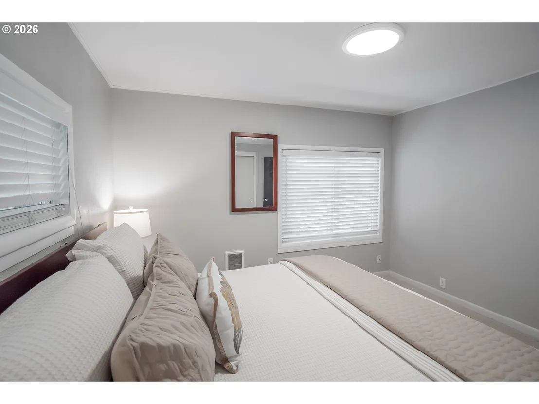 Photo of 1400 W 40TH AVE