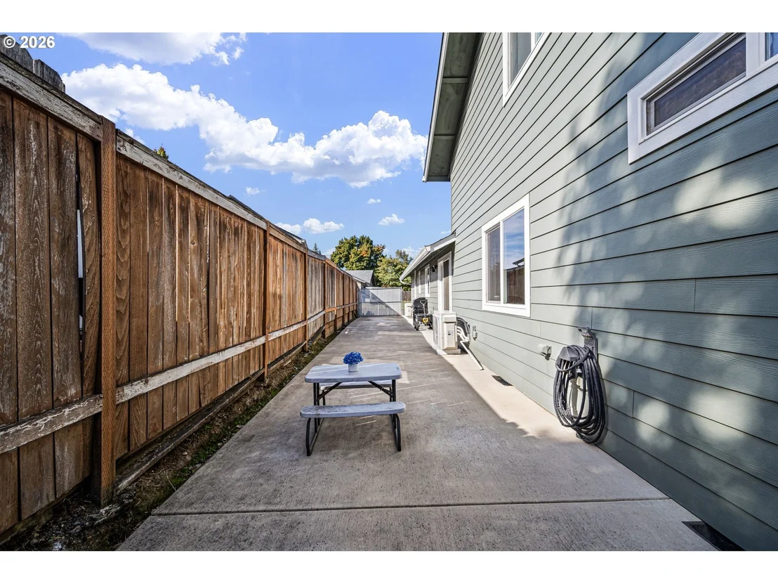 Photo of 1101 CEDAR CT
