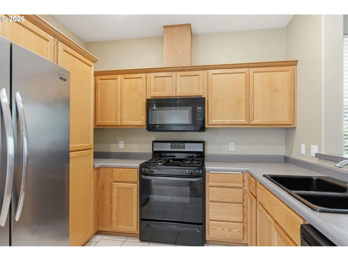 Photo of 1637 HAMLET LN