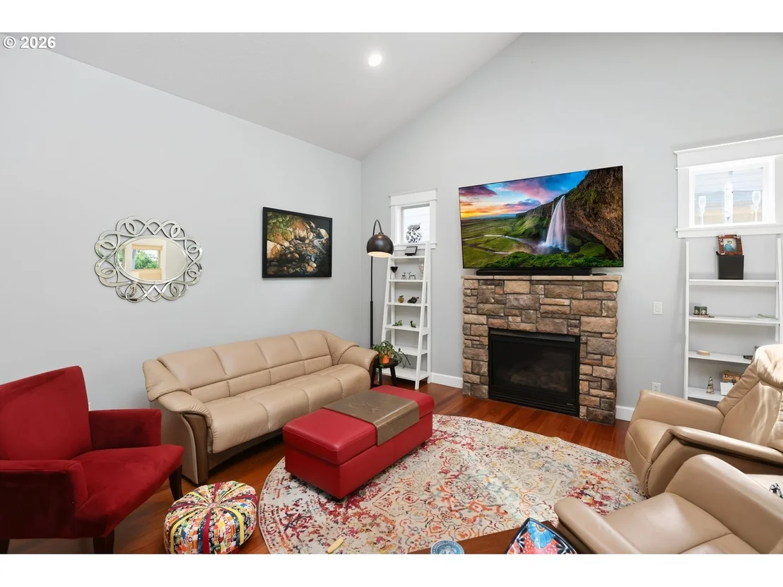 Photo of 347 LAZY AVE