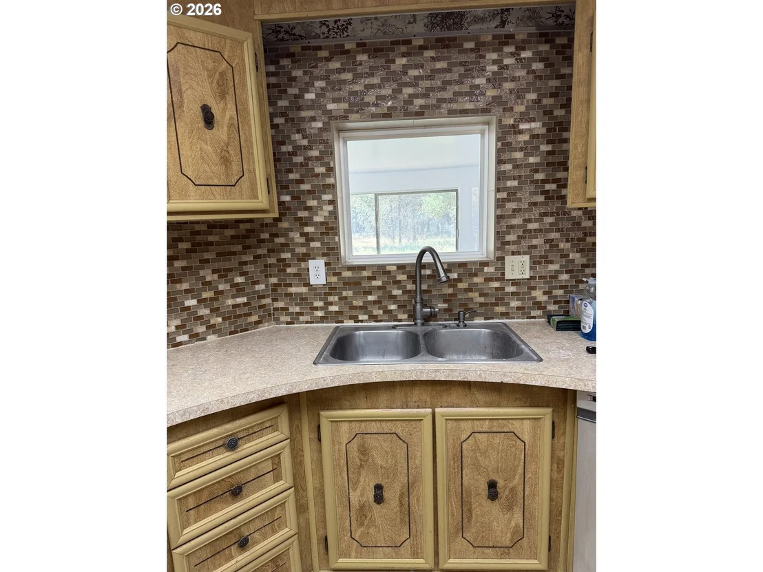 Photo of 17875 OLD WOOD RD
