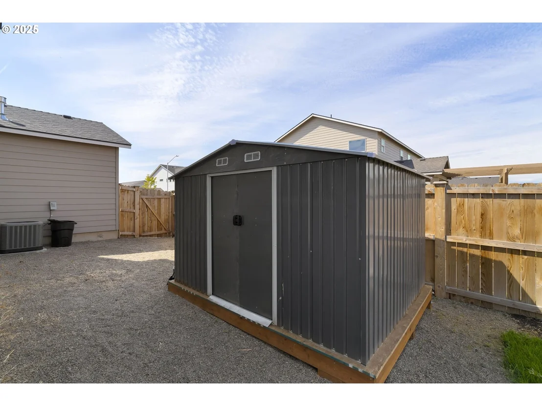 Photo of 280 NW DOUBLE EAGLE AVE