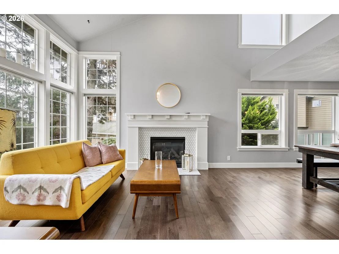 Photo of 3368 BENTLEY AVE