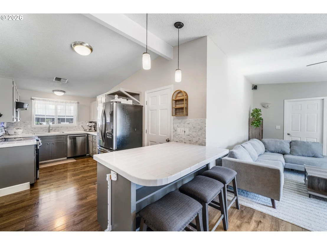 Photo of 276 KNIGHT AVE