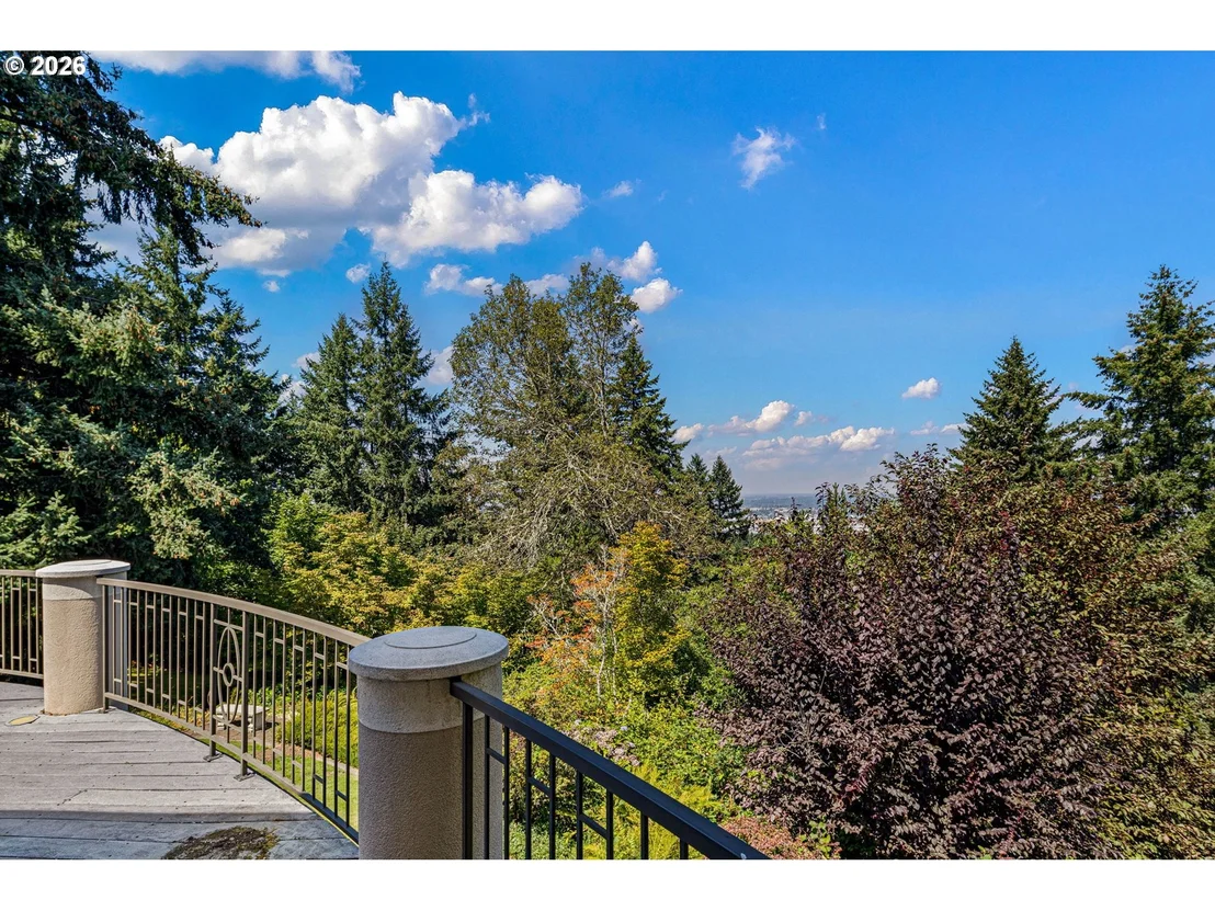 Photo of 2663 RIDGEMONT DR