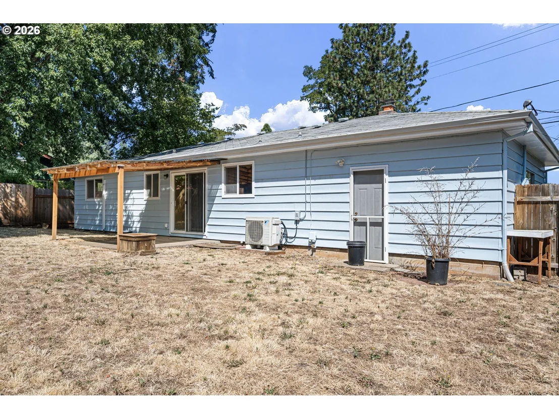 Photo of 130 E 31ST AVE