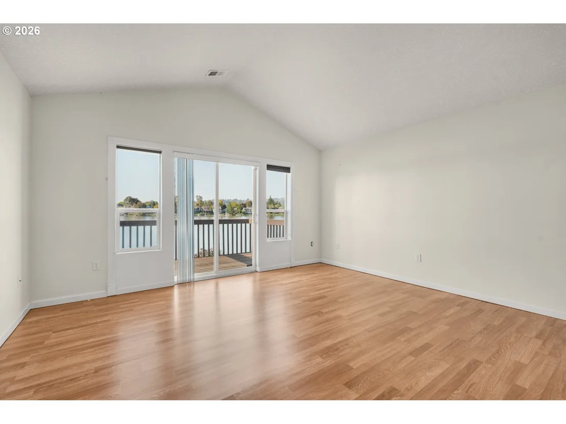 Photo of 21223 NE SHORE DR