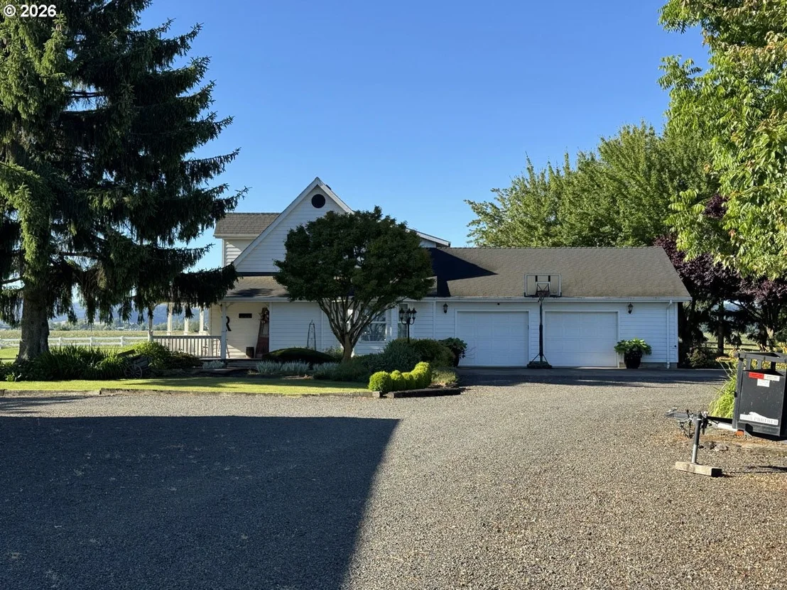Photo of 33174 LANGMACK RD