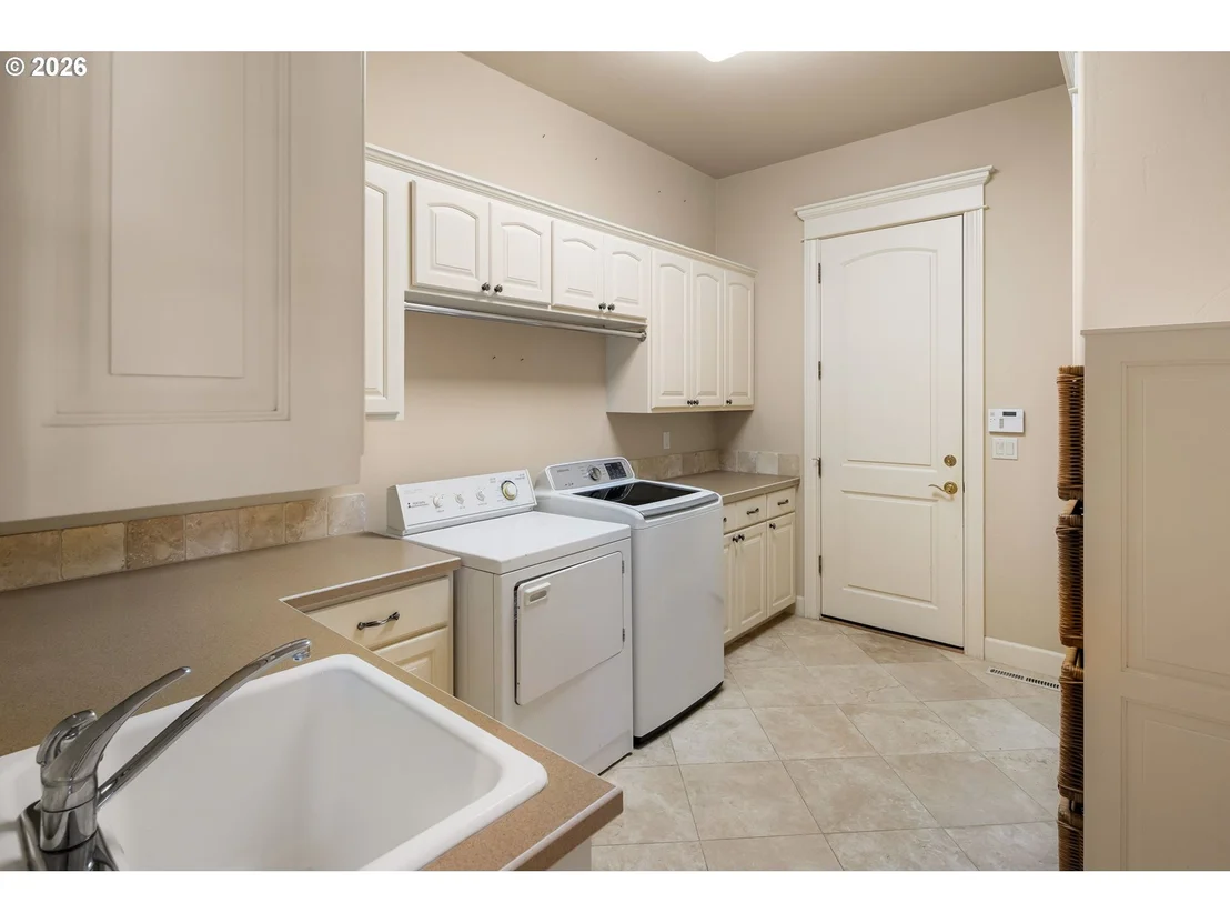 Photo of 2663 RIDGEMONT DR
