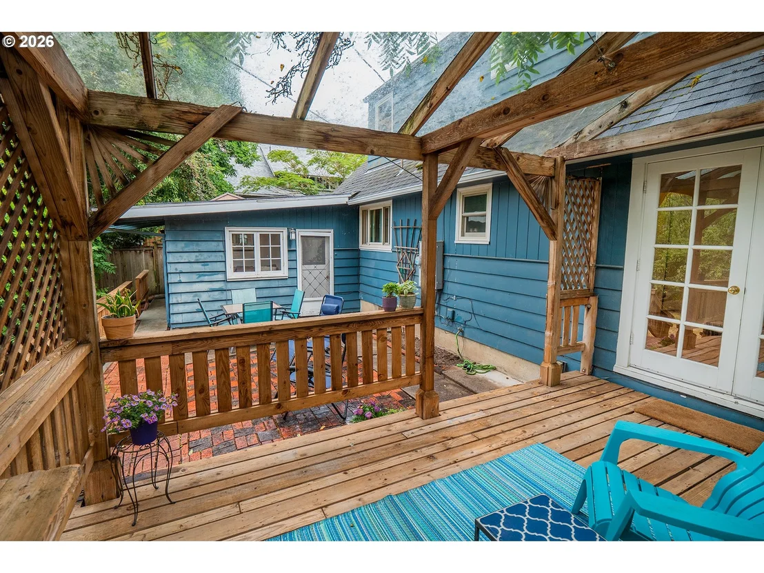 Photo of 541 W 21ST AVE