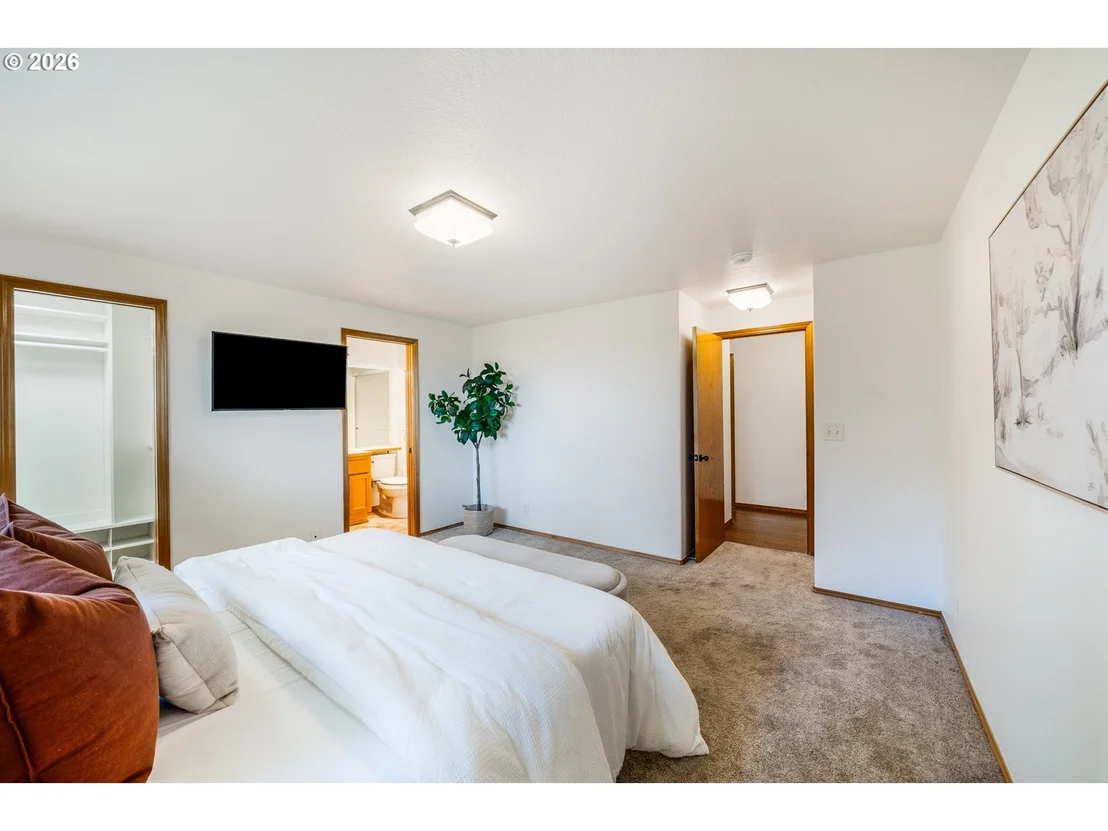 Photo of 529 SWEETWATER LN