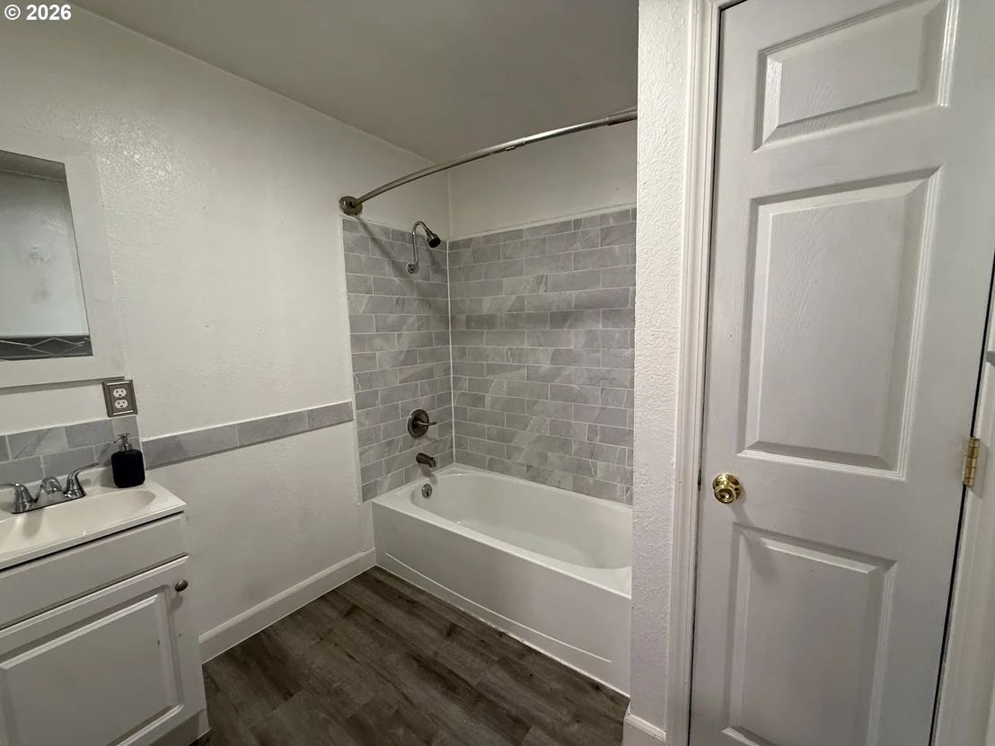Photo of 146 1ST ST