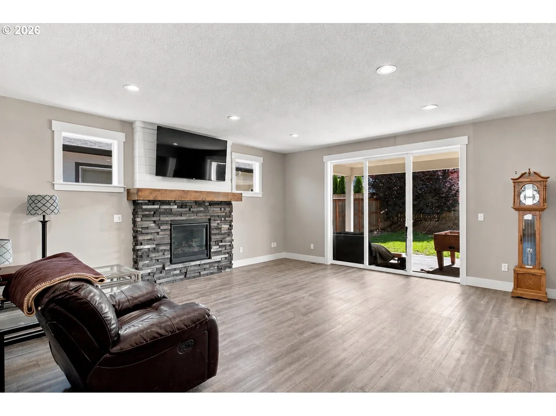 Photo of 810 IKE MOONEY RD