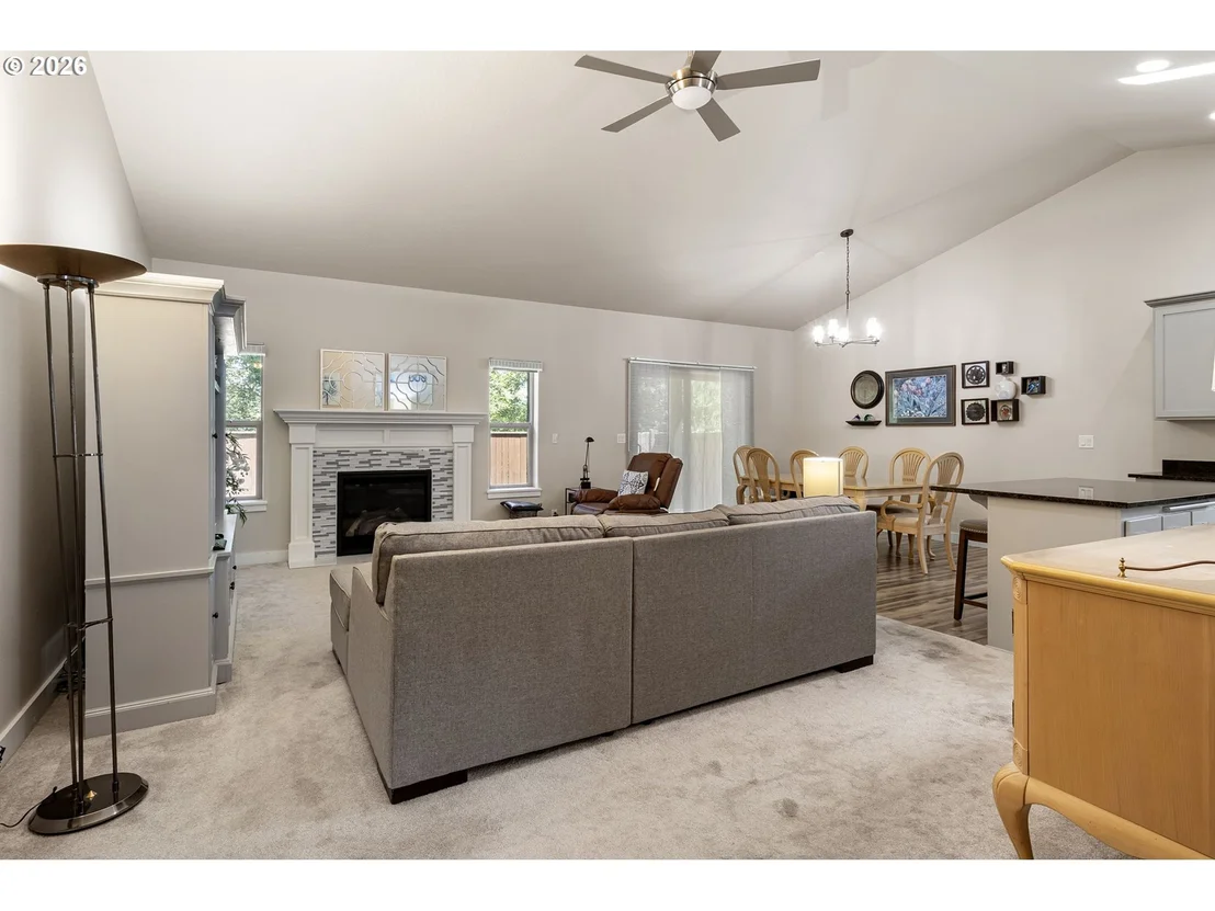 Photo of 963 PENNINGTON CT