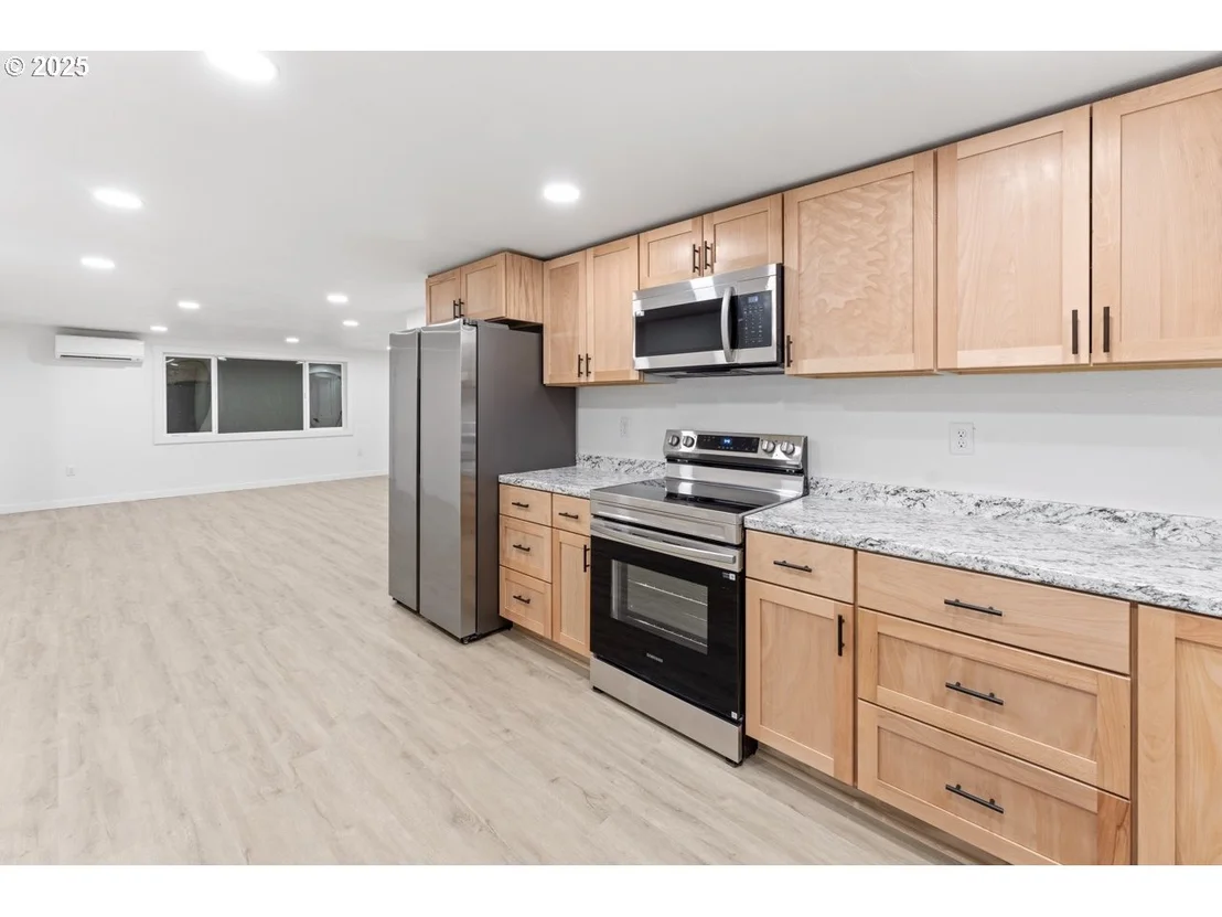 Photo of 47875 ELGIN AVE