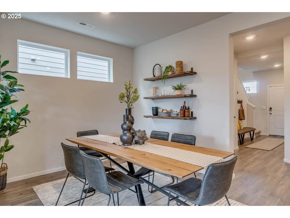 Photo of 129 Greencrest ST NE