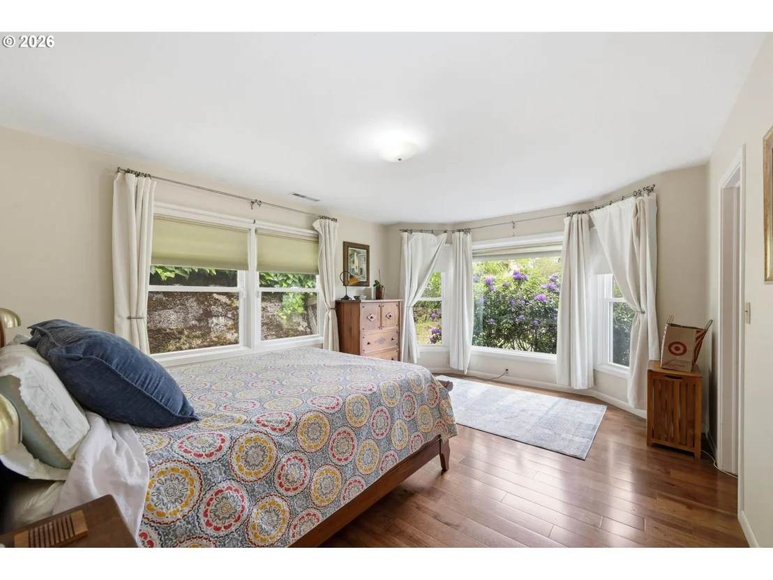 Photo of 28 W 22nd AVE