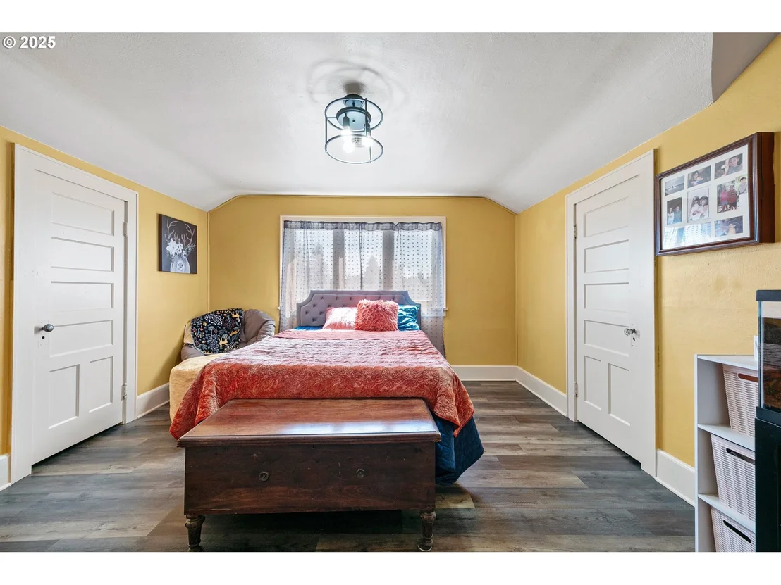 Photo of 5320 ROYAL AVE