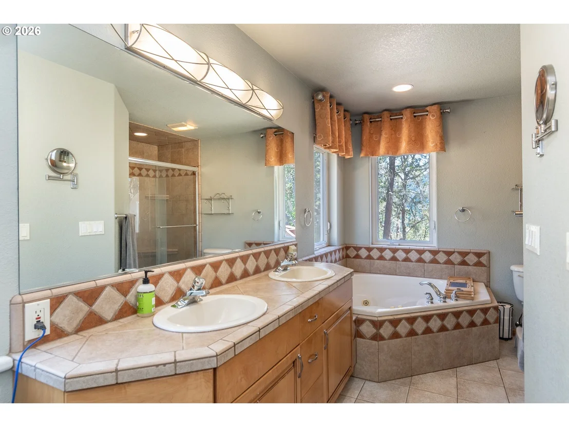 Photo of 1265 EVERGREEN RIDGE RD