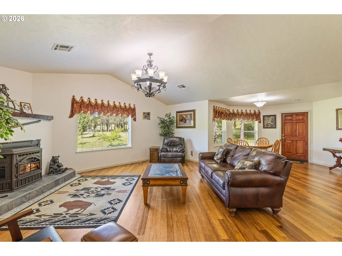 Photo of 757 ECHO DR