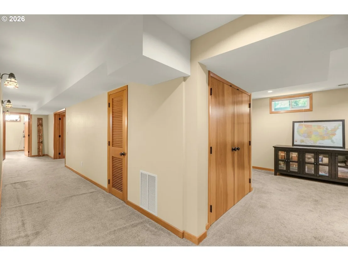 Photo of 230 PARK DR