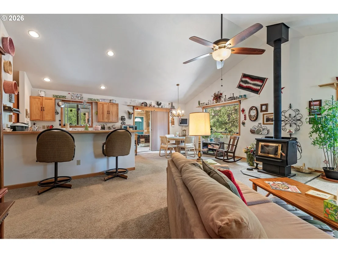 Photo of 395 BONANZA ST