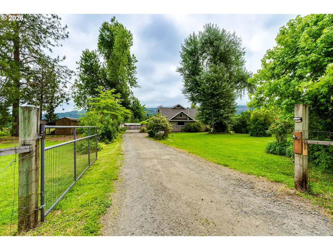 Photo of 81887 DAVISSON RD