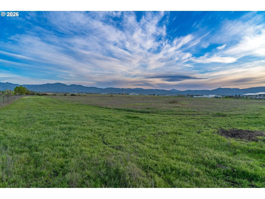 Photo of 4676 INDUSTRY DR