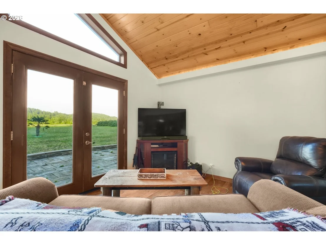 Photo of 27424 SE EAGLE CREEK RD
