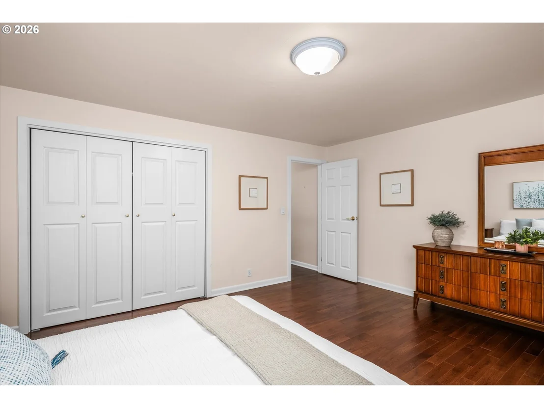 Photo of 243 DARTMOOR DR