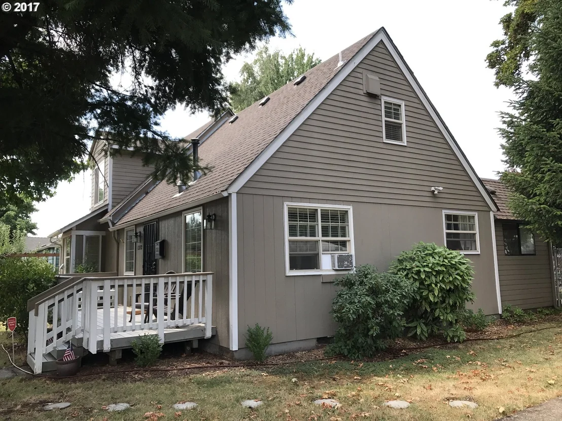 Photo of 1352 MILL ST