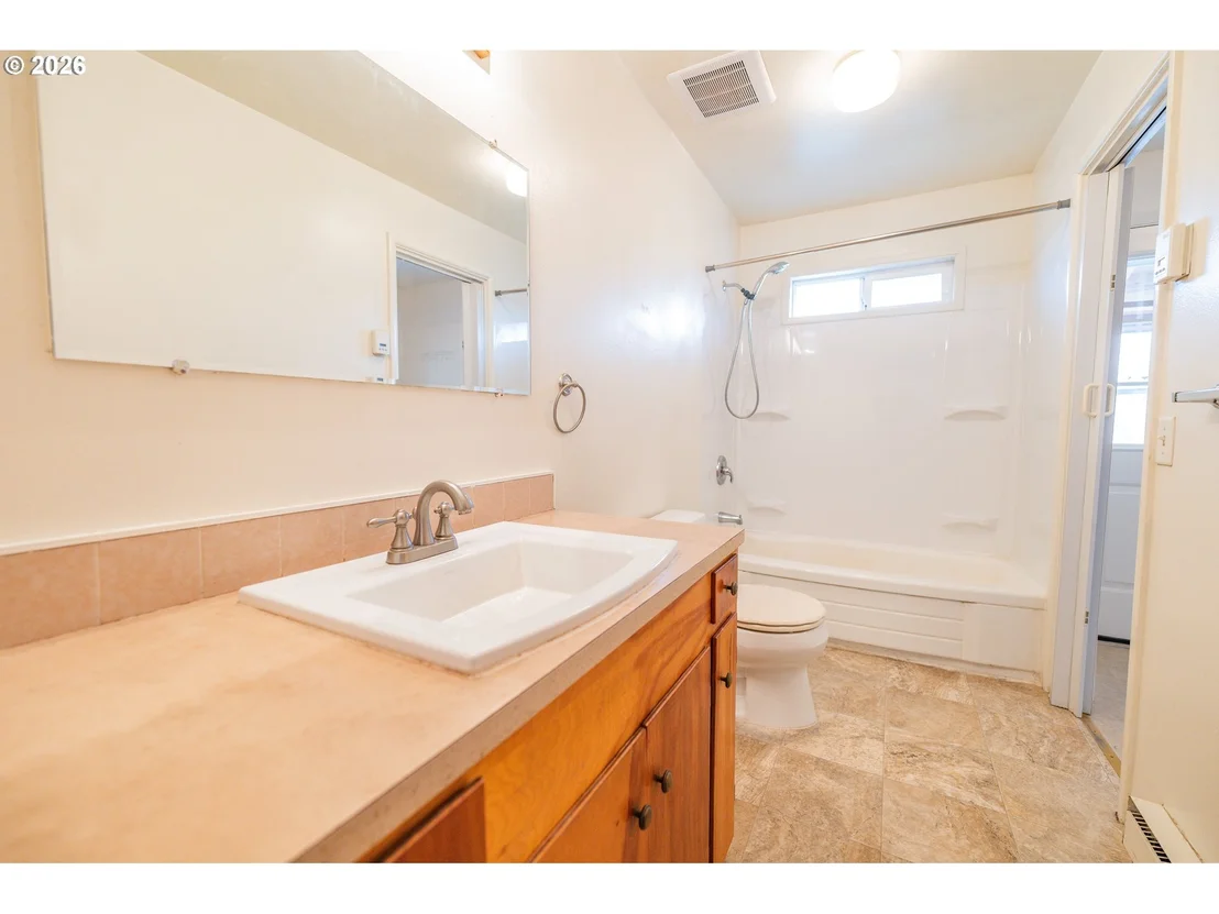Photo of 229 HOLEMAN AVE