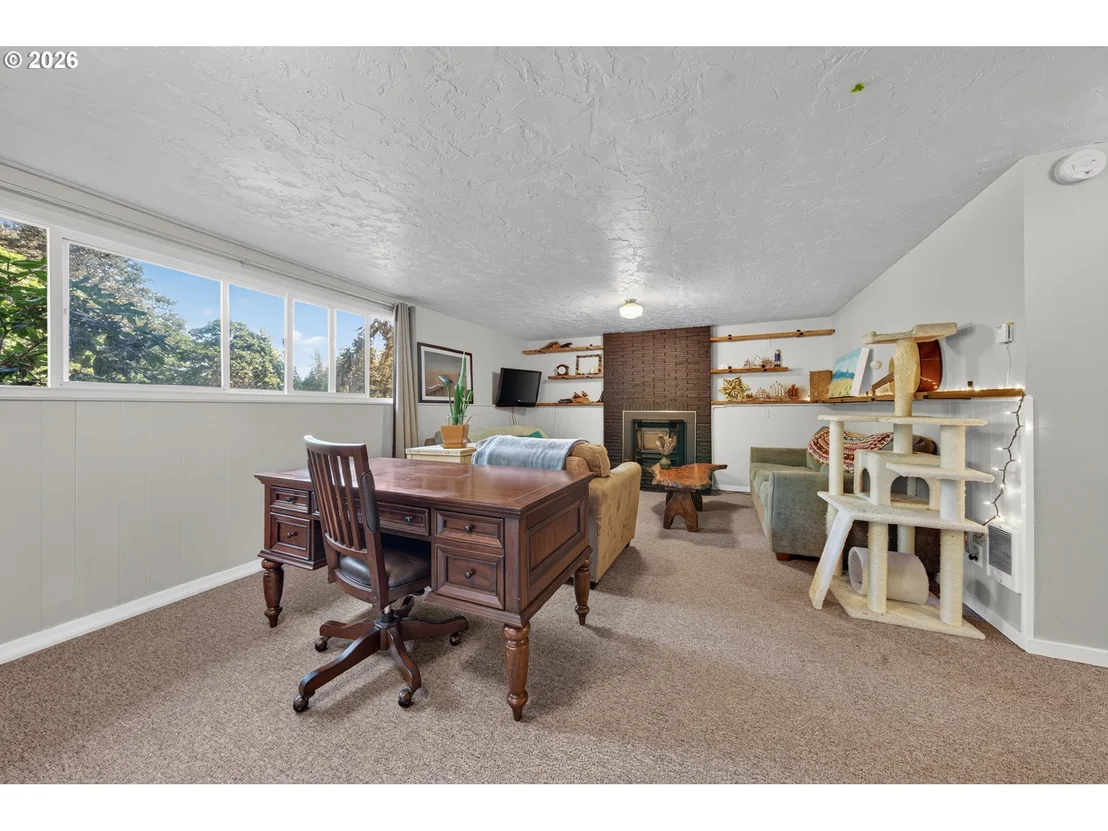 Photo of 390 HUNINGTON AVE