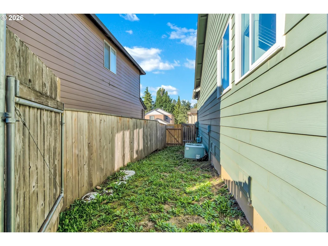 Photo of 1558 SE JASMINE WAY