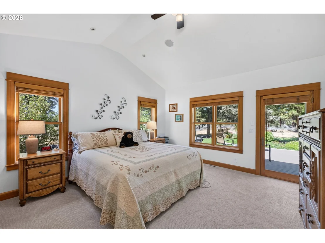 Photo of 17690 Mountain View RD SW