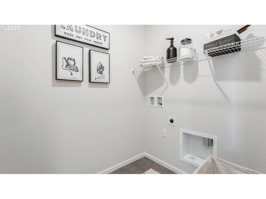 Photo of 3483 SW Hartley