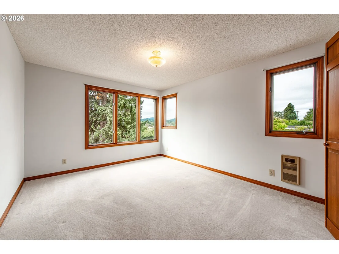 Photo of 441 W D ST