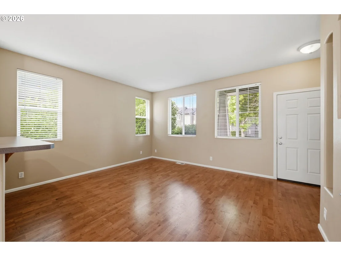Photo of 1637 HAMLET LN