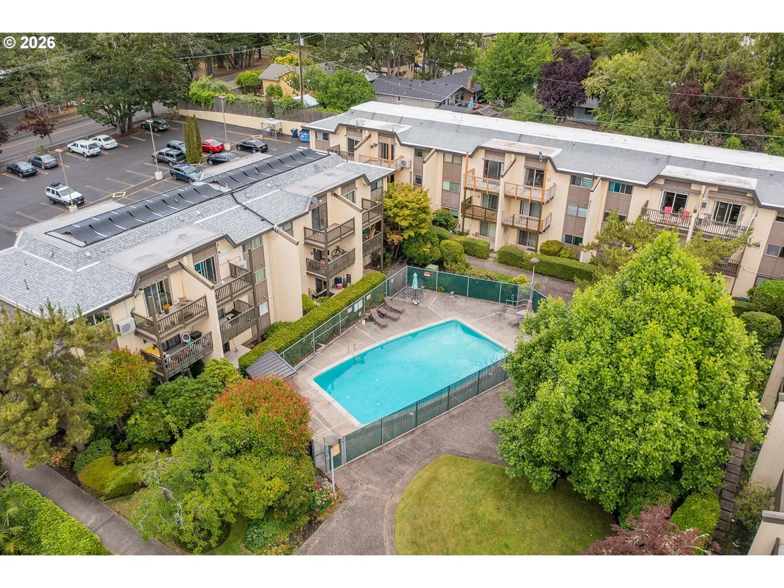Photo of Unit C at 4047 DONALD ST