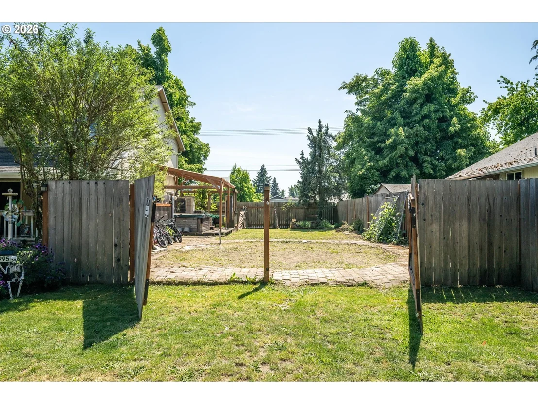 Photo of 995 KINTZLEY AVE