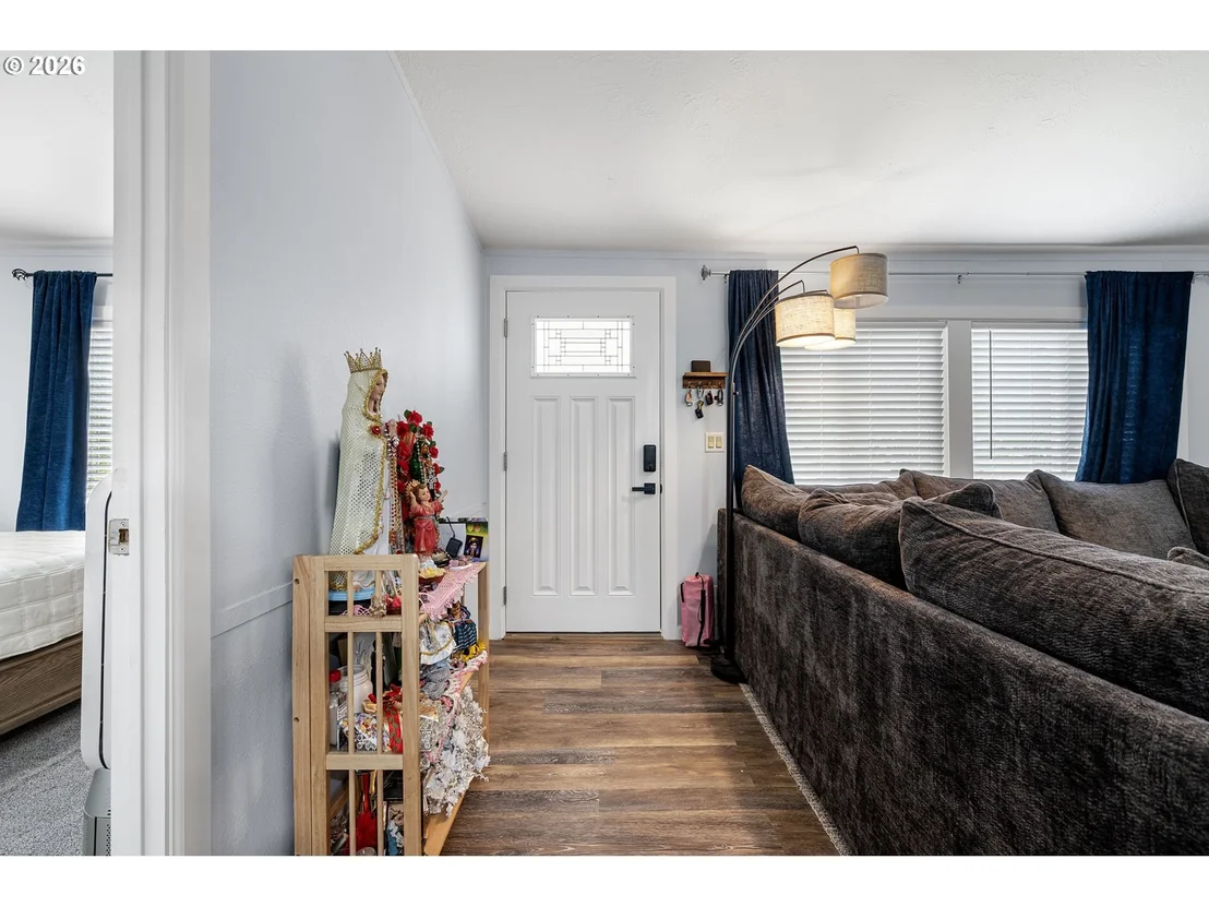 Photo of 518 SCOTTS GLEN DR