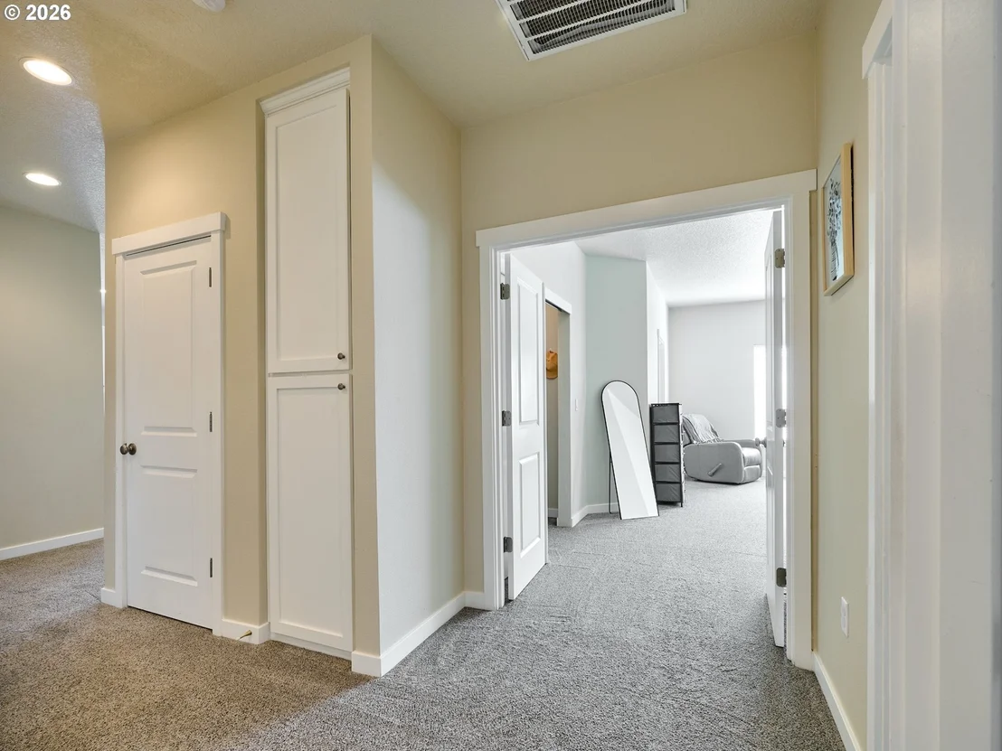 Photo of 542 E ELM LOOP