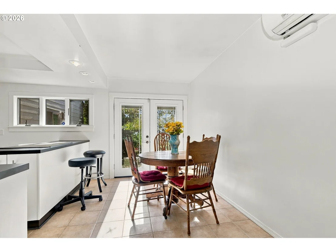Photo of 580 HORN LN