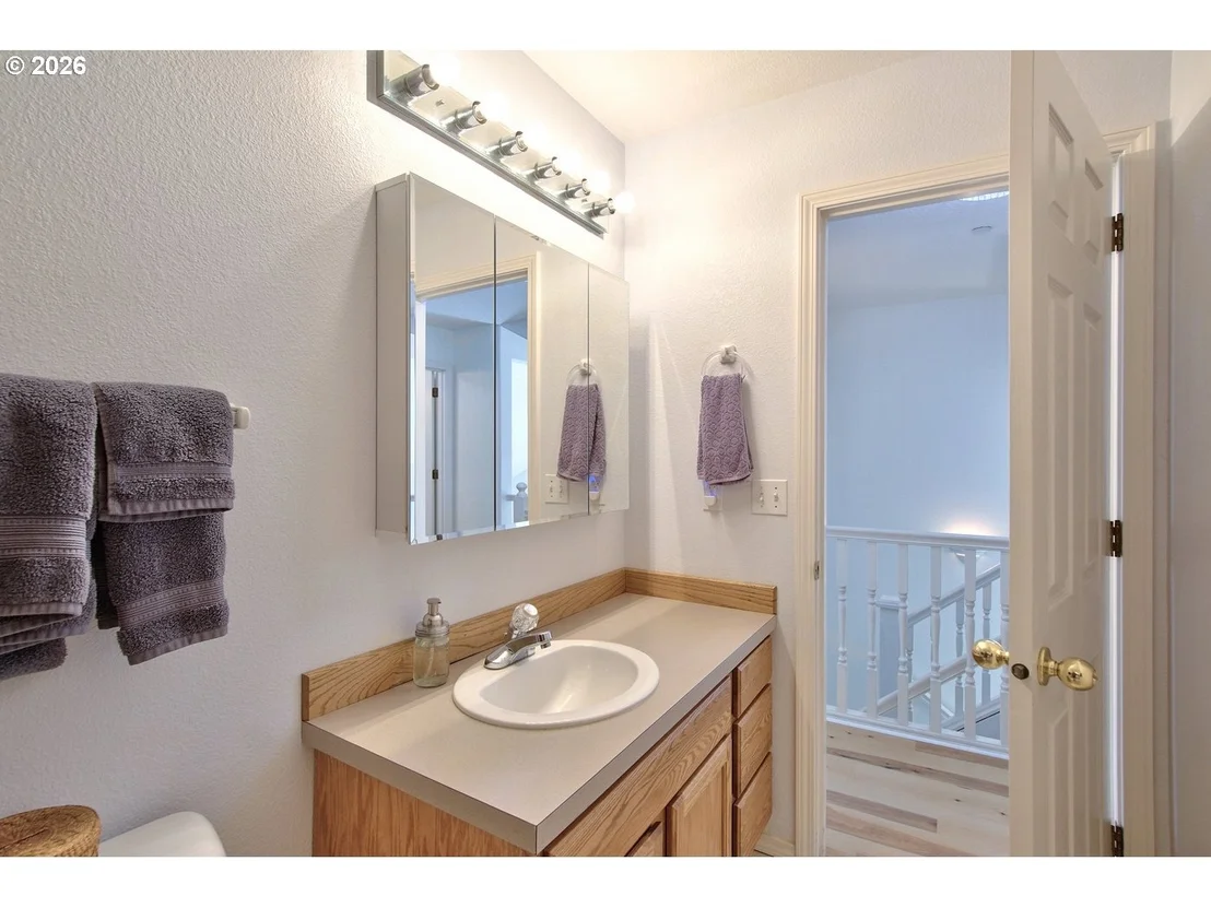 Photo of 469 HARRIS LN
