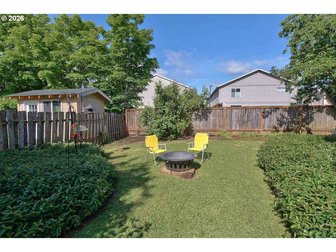 Photo of 469 HARRIS LN