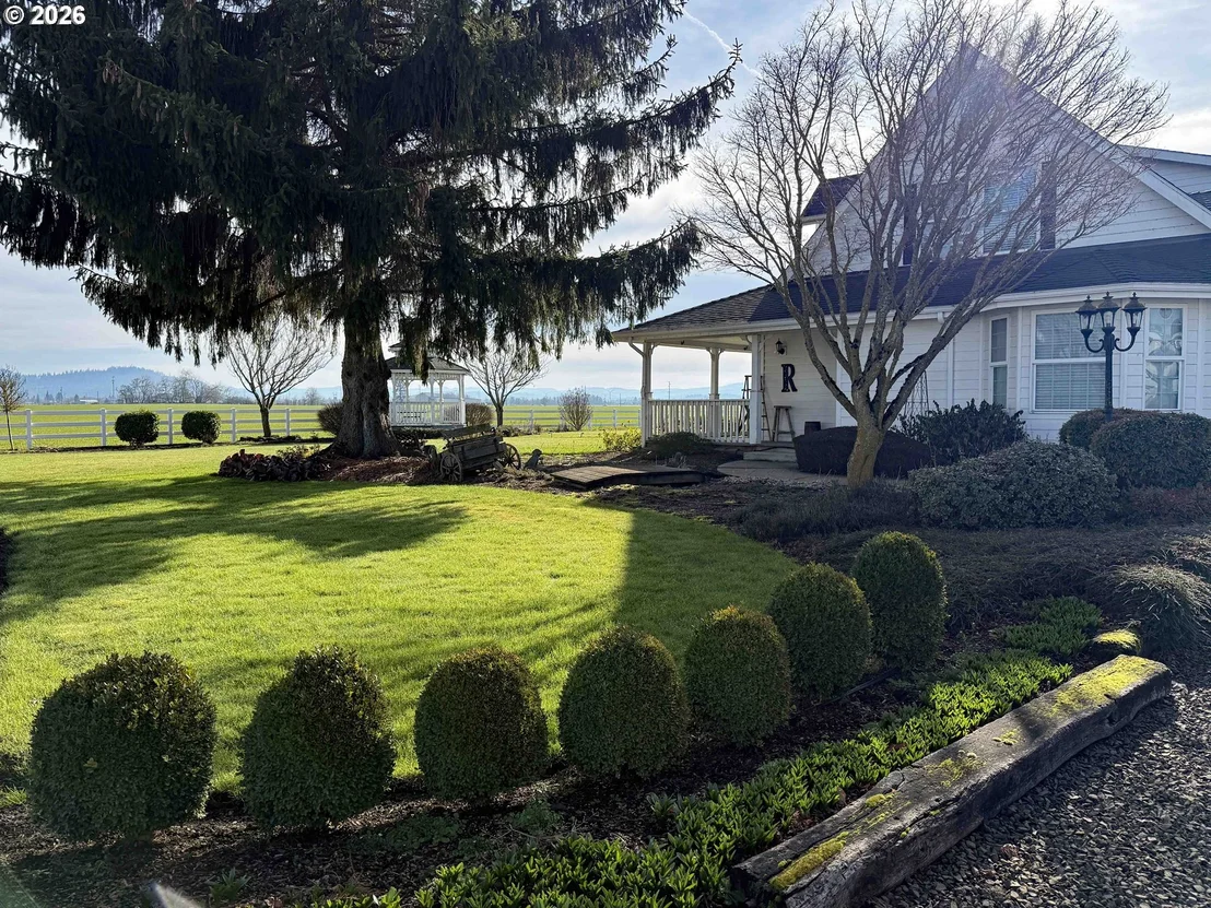 Photo of 33174 LANGMACK RD