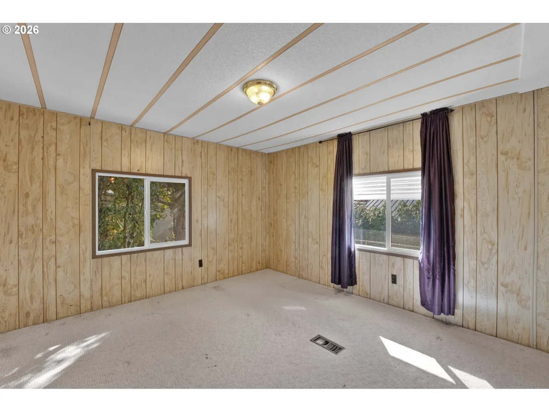 Photo of 231 CRESWOOD DR