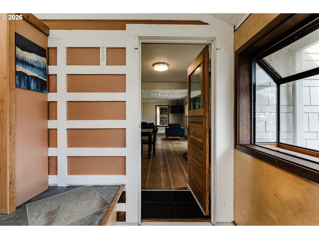 Photo of 111 HOLEMAN AVE