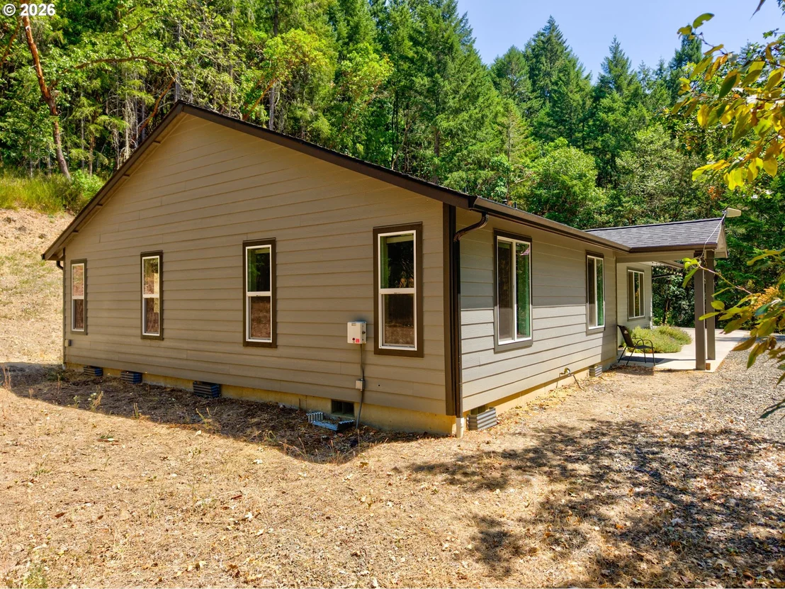 Photo of 5655 HIGHWAY 138